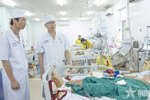 Bệnh viện Quân y 211: Cứu dân, giúp dân là trên hết, trước hết