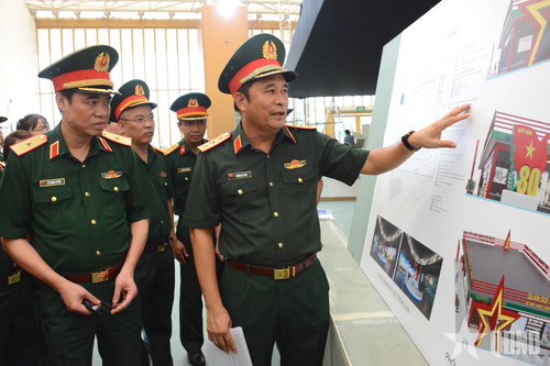 Thượng tướng Phùng Sĩ Tấn: Đẩy nhanh tiến độ các hạng mục tại triển lãm thành tựu đất nước