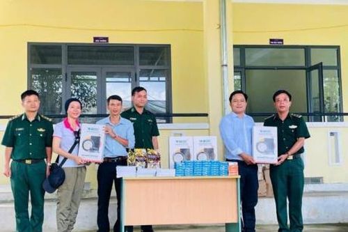 Hơn 400 triệu đồng chia sẻ yêu thương với đồng bào Giẻ Triêng