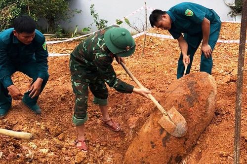Tiêu hủy quả bom gần 300kg ở Thanh Hóa