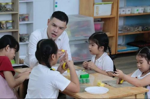 Thầy giáo mầm non gieo yêu thương bằng sáng tạo
