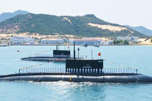 Thượng tướng Nguyễn Văn Nghĩa kiểm tra luyện tập Diễu binh lực lượng vũ trang trên biển