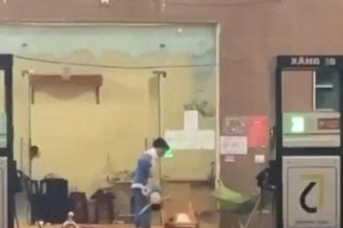 Vì sao mẹ bé 16 tháng tuổi bị bạo hành viết đơn bãi nại cho chị dâu?