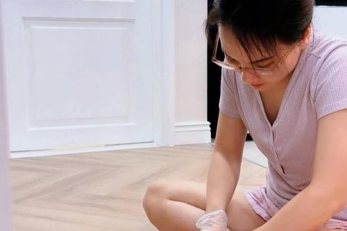 Hoa hậu Thanh Thủy sexy, Bảo Thanh khoe ảnh đời thường hiếm thấy