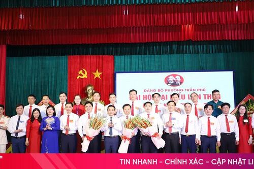 Phó Bí thư Thường trực Tỉnh ủy Trần Thế Dũng dự Đại hội Đảng bộ phường Trần Phú