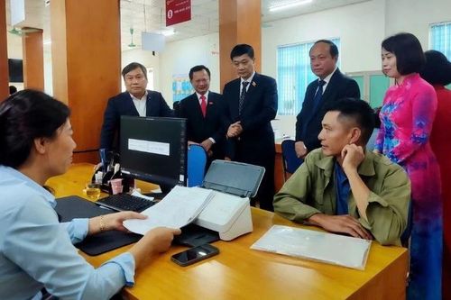 Đặc khu Vân Đồn lập tổ công tác ở đảo xa phục vụ dân