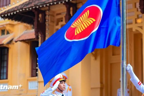 Trang trọng Lễ thượng cờ kỷ niệm 58 năm thành lập ASEAN tại Hà Nội