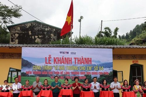 TTXVN chung tay dựng xây mái trường cho trẻ em vùng cao Tuyên Quang
