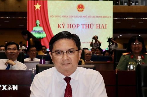 Phê chuẩn kết quả bầu, miễn nhiệm chức vụ Phó Chủ tịch UBND của hai địa phương