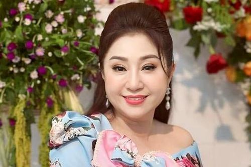 Nữ NSƯT được gọi là 'thần đồng cải lương' từng kiếm được cả cây vàng/đêm, U60 vẫn lẻ bóng