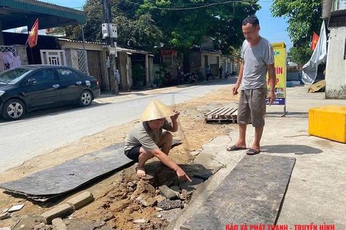 Đường giao thông thi công dang dở, ảnh hưởng đến đời sống người dân