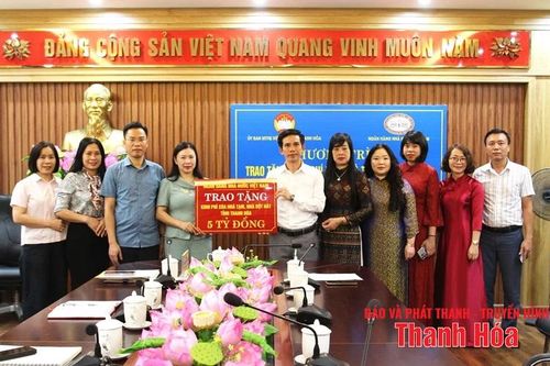 Ngân hàng Nhà nước - Chi nhánh khu vực 7 trao 5 tỷ đồng hỗ trợ xây dựng nhà ở cho hộ nghèo