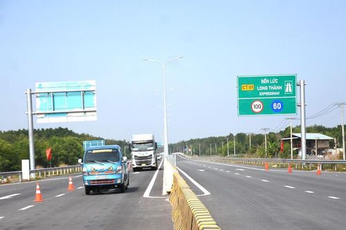 Chính thức thu phí tuyến cao tốc Bến Lức - Long Thành