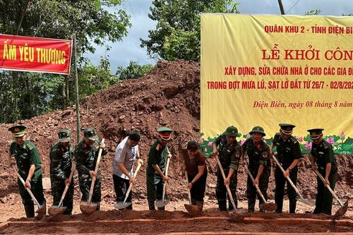 Xây dựng nhà ở cho hộ dân bị thiệt hại do thiên tai tại xã Sín Thầu