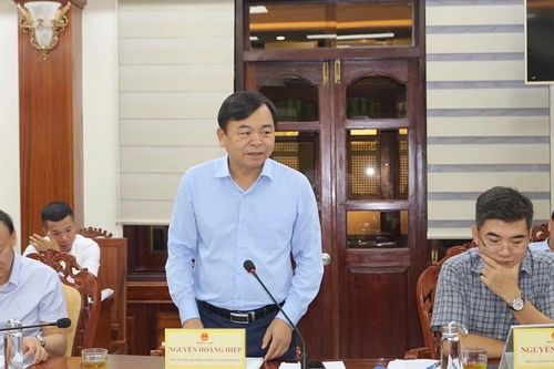 Thứ trưởng Bộ Nông nghiệp và Môi trường Nguyễn Hoàng Hiệp làm việc với tỉnh Gia Lai