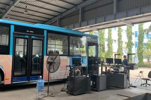 Khẩn trương đăng kiểm cho xe kinh doanh vận tải chưa đổi đăng ký xe