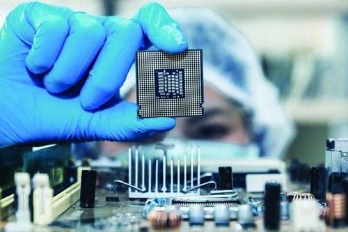 Mỹ sẽ áp thuế 100% với chất bán dẫn nhập khẩu