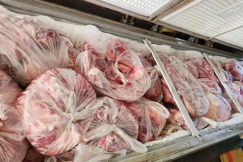 Nghệ An: Phát hiện một tấn thịt lợn bệnh được cấp đông tại nhà