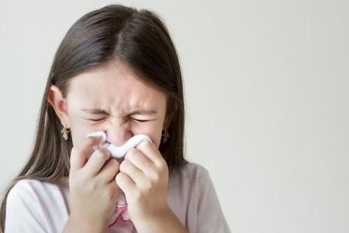 Phòng bệnh khi thời tiết chuyển mùa