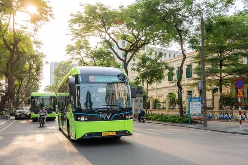Thí điểm tuyến buýt điện tham quan khu vực trung tâm