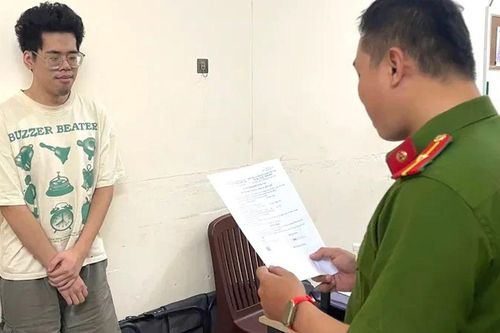 Đi du lịch Đà Nẵng, nam thanh niên thuê máy ảnh hàng trăm triệu rồi mang ra Hà Nội bán lấy tiền tiêu xài
