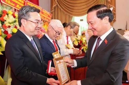 Ngọn lửa nhiệt huyết và tinh thần phụng sự tiếp tục được các thế hệ ĐBQH kế thừa và thắp sáng
