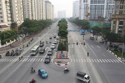 Điều chỉnh giao thông đường Nguyễn Hoàng Tôn để thi công chống ngập