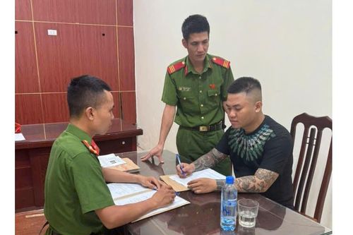 Vận động thành công đối tượng truy nã đầu thú