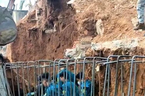 Quảng Ngãi: Sạt lở tường chắn, một công nhân tử vong