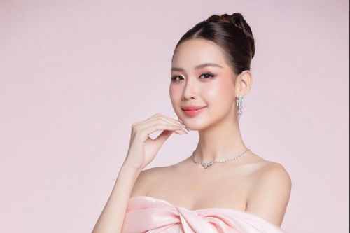 Hoa hậu Lê Nguyễn Bảo Ngọc vừa được xét tốt nghiệp