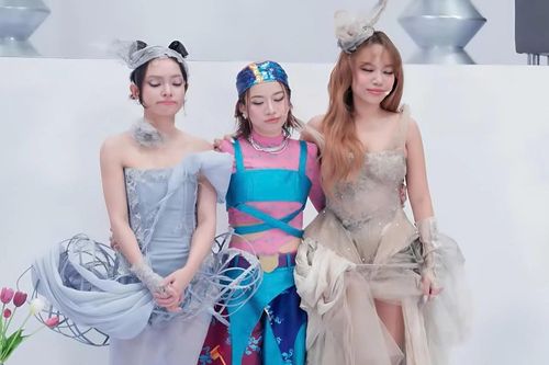 Thêm 4 em xinh bị loại