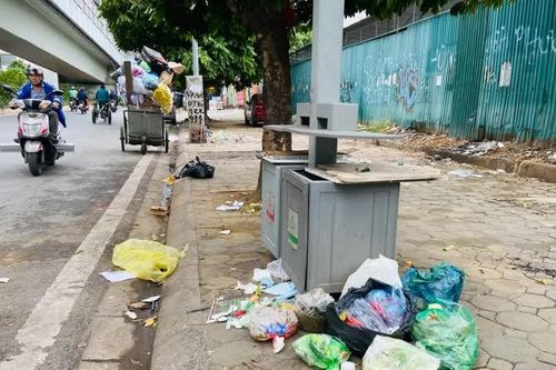Nghịch lý thùng rác phân loại bị... bỏ quên