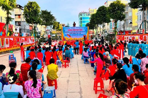 An Giang triển lãm, chiếu phim tuyên truyền Đại hội Đảng bộ các cấp