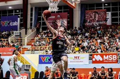 Thắng Cantho Catfish, Danang Dragons trở lại Top 4