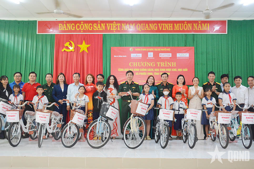 Trường Sĩ quan Lục quân 2 về nguồn, tổ chức các hoạt động ý nghĩa tại Tây Ninh