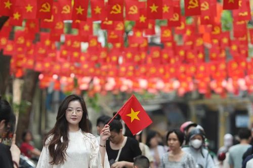 Những con ngõ cờ hoa chụp ảnh 'cực phẩm' trước thềm Quốc khánh