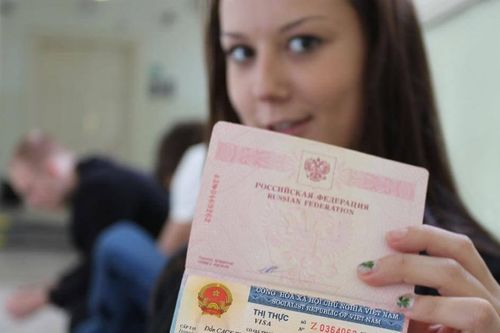 Miễn thị thực với người nước ngoài thuộc diện đặc biệt không quá 5 năm