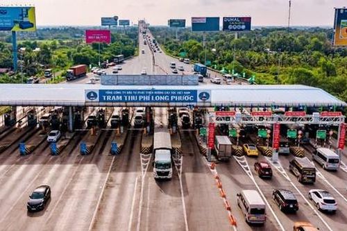 Ô tô không được qua trạm thu phí nếu không chuyển sang tài khoản giao thông