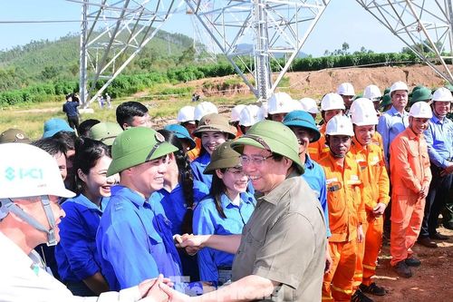 Thủ tướng kiểm tra tiến độ thi công Dự án Đường dây 500kV Lào Cai-Vĩnh Yên