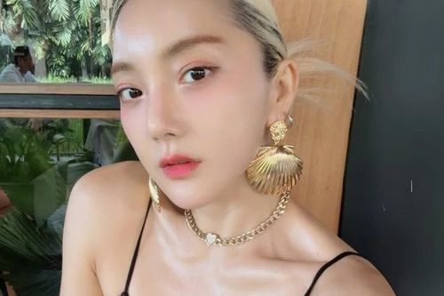 2 nghệ sĩ phải xin lỗi