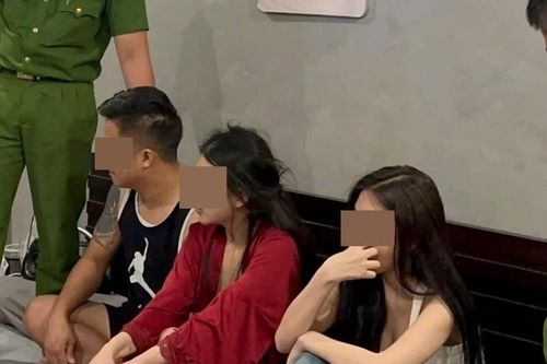 Người đàn ông cùng 2 thiếu nữ phê ma túy 'bay lắc' trong phòng ngủ
