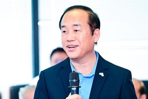 Chấm bài của sinh viên, thầy cô 'đau đầu' không biết trò làm hay ChatGPT làm