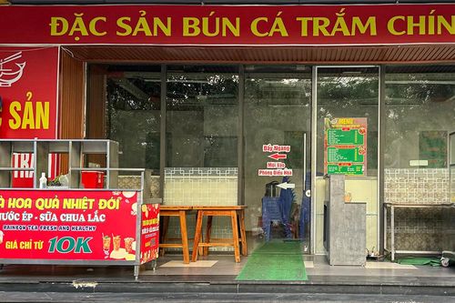 Không trụ nổi giá thuê 50 triệu/tháng, chủ quán 'tháo chạy' khỏi phố ẩm thực Linh Đàm