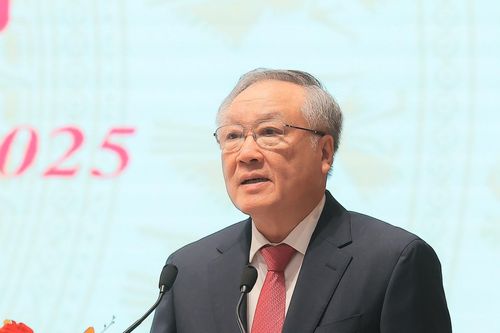 Cán bộ Văn phòng Chính phủ xử lý lượng công việc khổng lồ, nhiều đêm không ngủ