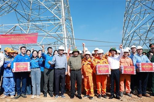Thủ tướng Phạm Minh Chính: Đến 19/8 phải hoàn thành dự án đường dây tải điện 500 kv Lào Cai - Vĩnh Yên