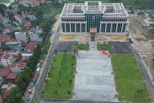 Cận cảnh trụ sở xã lớn nhất Hà Nội