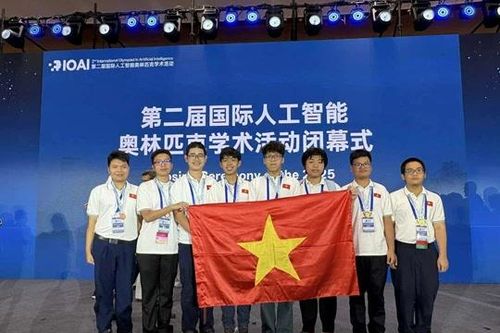 Đội tuyển Việt Nam lọt Top 4 Olympic Trí tuệ nhân tạo quốc tế 2025