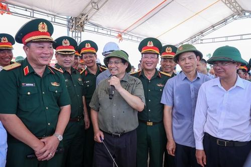 Thủ tướng: Hoàn thành cầu Phong Châu đúng tiến độ, 'vinh quang chỉ đến với người đúng hẹn'