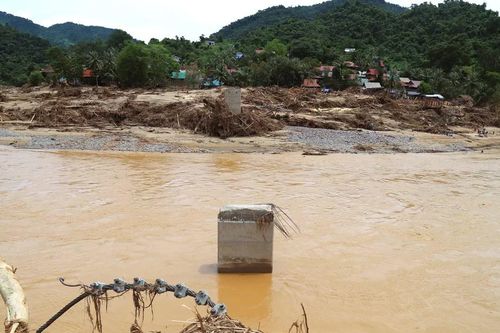 Bản Thái cổ Yên Hòa nơi biên giới tan hoang sau lũ dữ