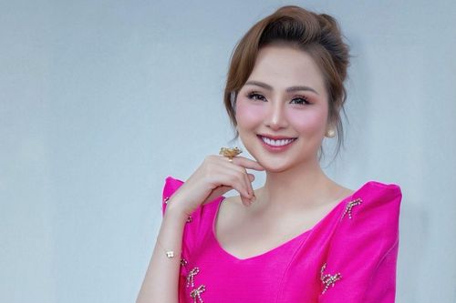 Hoa hậu Diễm Hương nói gì về tin đồn đi rửa bát thuê ở nước ngoài?